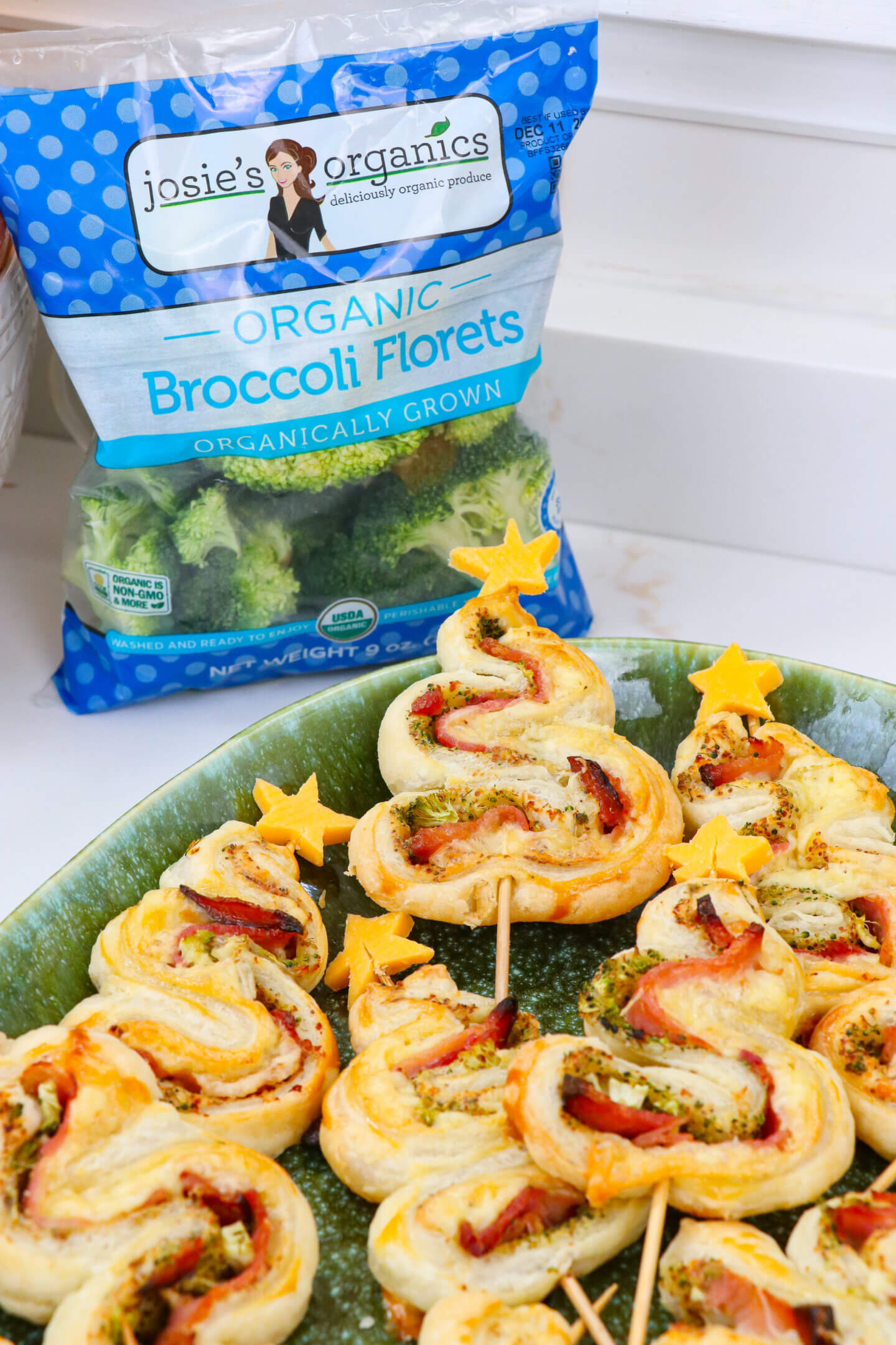 Broccoli, Ham & Cheese Christmas Tree Appetizers