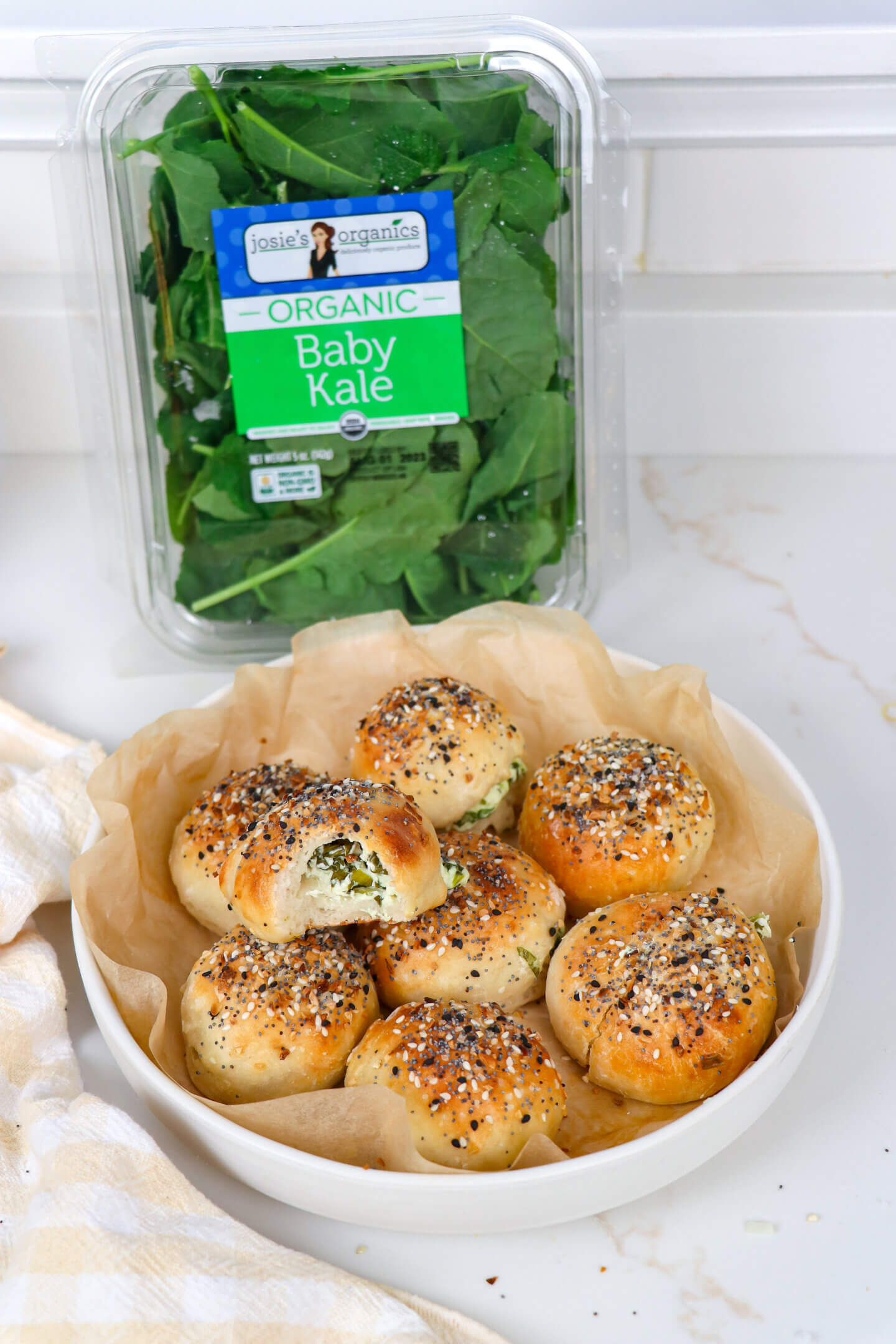 ( High Protein) Baby Kale-Cream Cheese Stuffed Bagel Bites