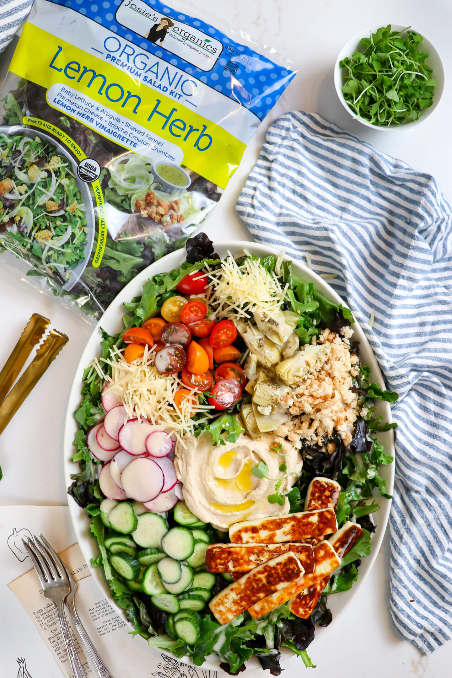 Mediterranean Salad with Hummus & Fried Halloumi