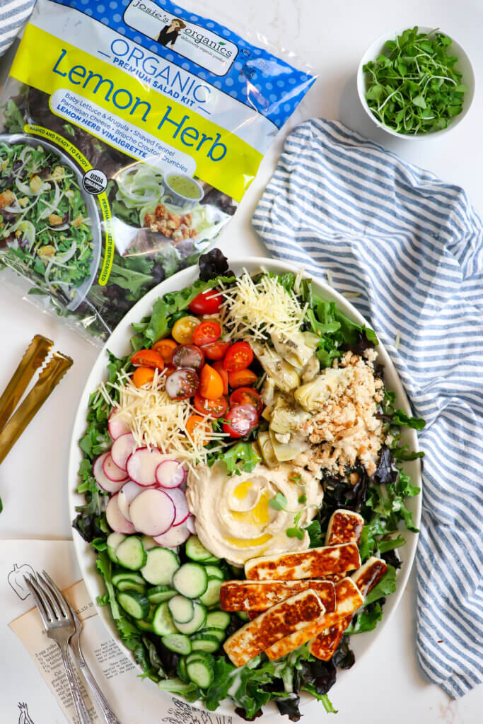 Mediterranean Salad with Hummus & Fried Halloumi